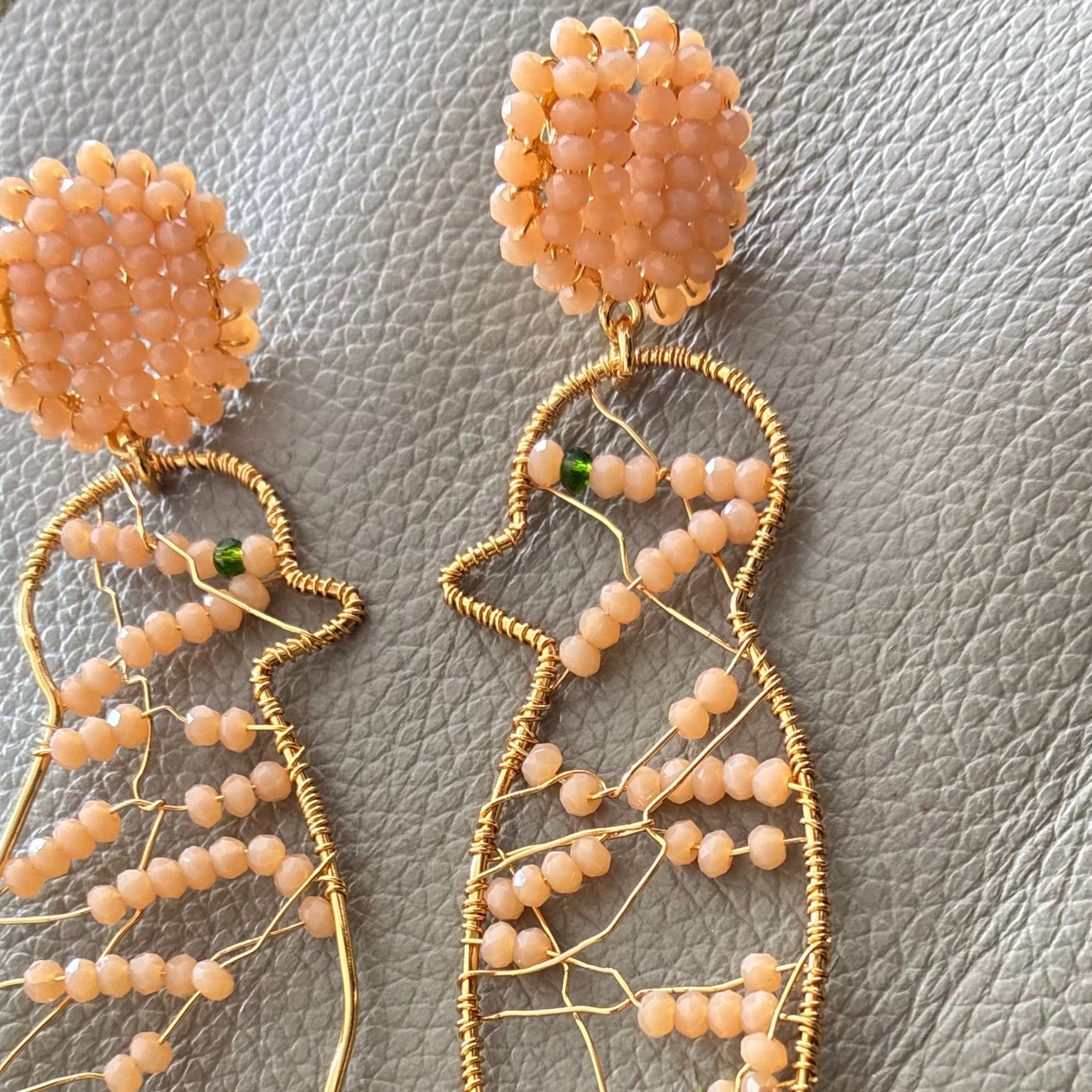 Aretes Loros